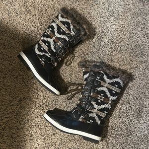 JustFab snow boots